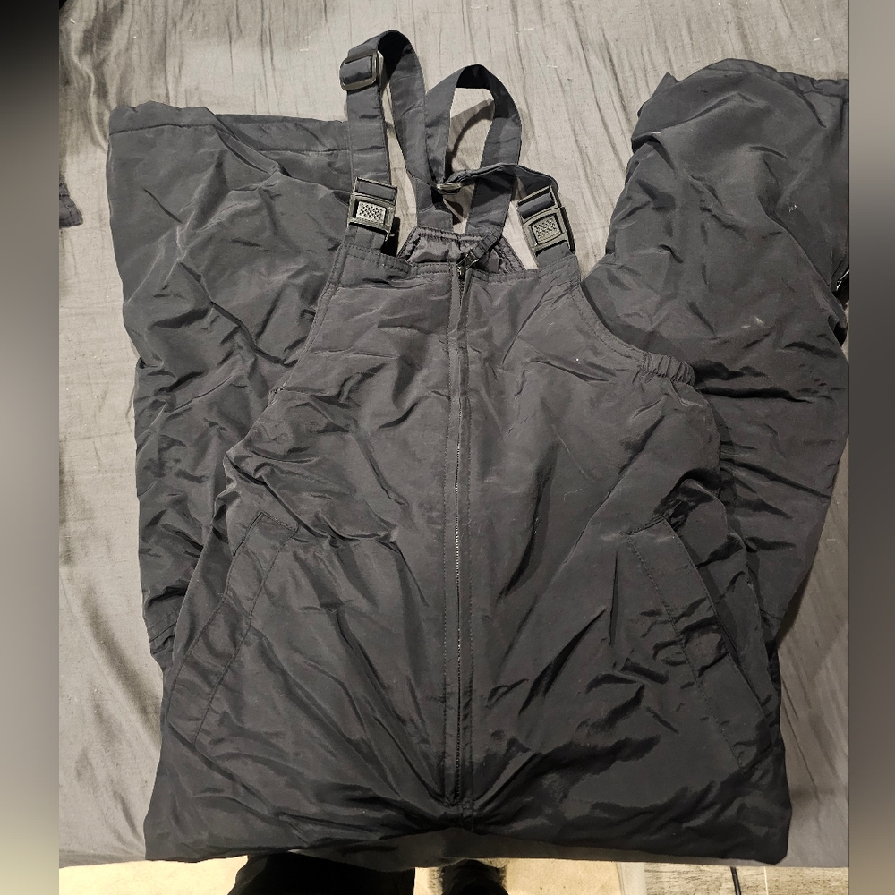 Boys snow pants